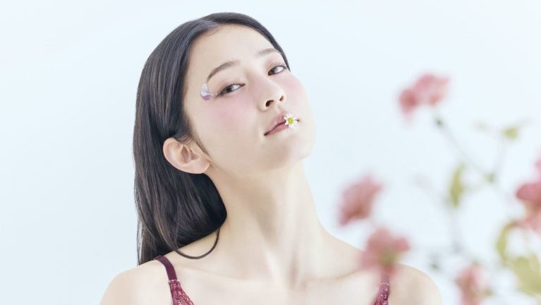 涼那【Tuché25AWキービジュアル】